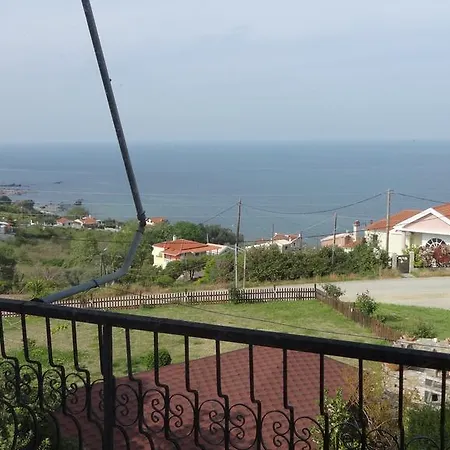 Gasthof Paradies Ano Polidhendrion